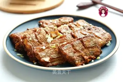Red-fried fish