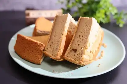 Coco Chi Fung's 8-inch cake