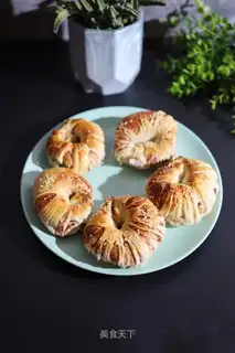 Bean roll bread
