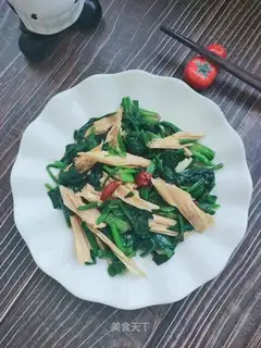 Scrambled spinach