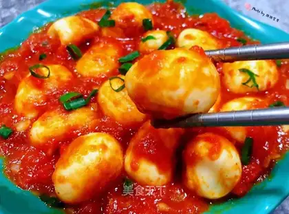 Eggs with eggplant juice