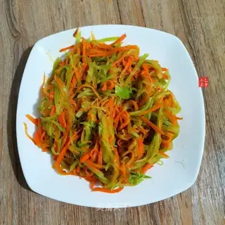 ♪ ♪ Zip the carrots ♪