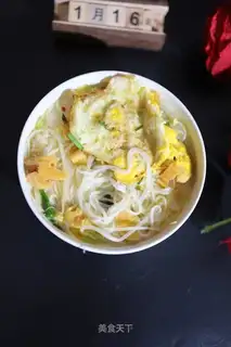 Bean sprouts