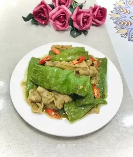 Skin peppers and fat cows