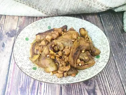 Meat and eggplant