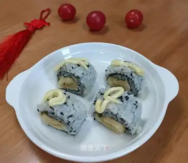 Sesame banana inverted sushi