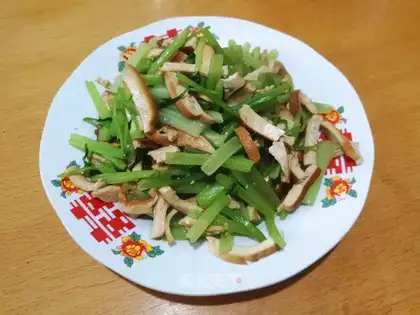 Celery fried beans