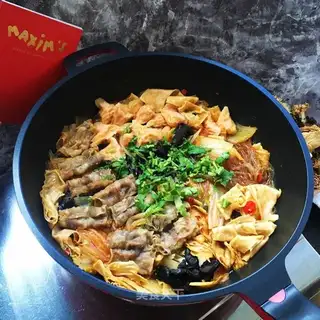 Spicy protein and cabbage