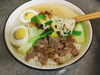 Beef egg noodles