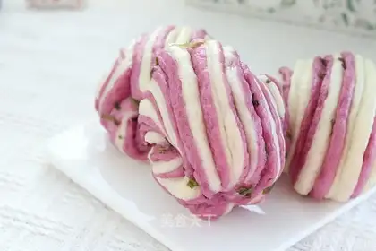 Double onion rolls