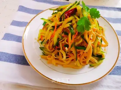Dry tofu cucumber