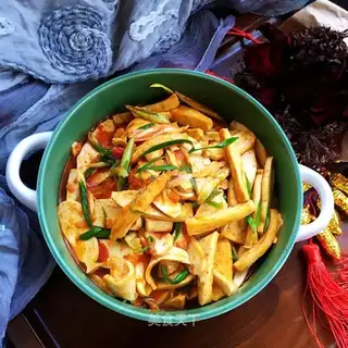 Spicy, garlic and beans