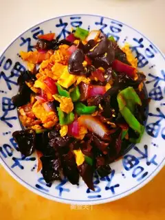 Onion wooded eggs