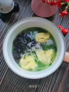 Egg dumpling soup