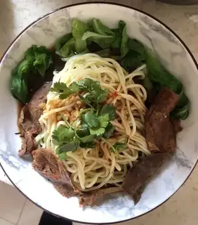 Beef cabbage noodles