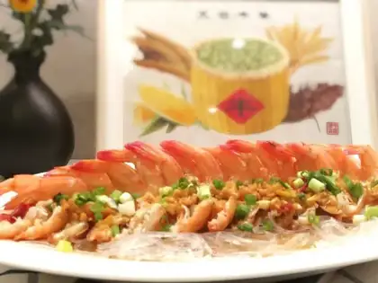 Garlic fans steam shrimp