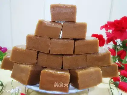 Red sugar cake