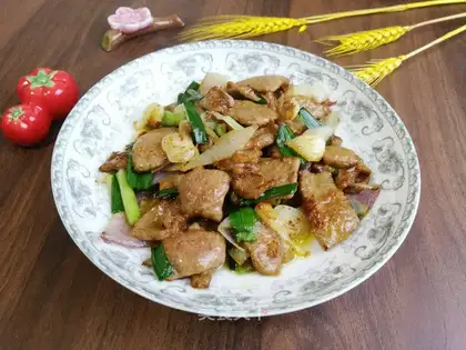 Garlic onion fried liver