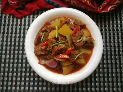 Onion potatoes and oxen ribs