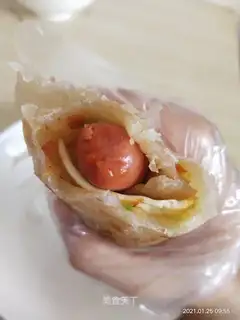 Homemade hand grab cake
