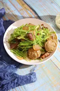 Sausage meatballs and celery