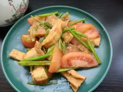 Tomato fried tofu dry
