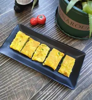 Cucumber egg rolls