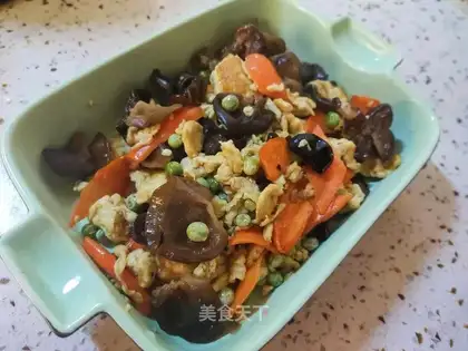 Carrot, wood, eggs