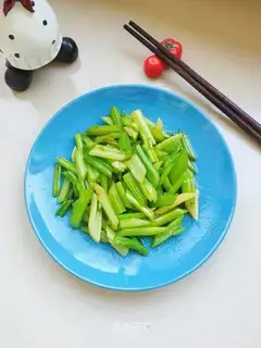 Pelican celery