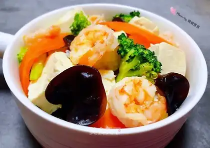 Shrimp sprouts and tofu