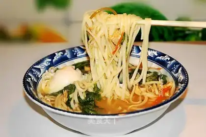 Quick-hand breakfast with hot soup