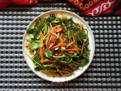 Carrot fragrance with sea ribbons
