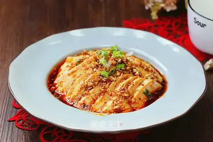 Chicken breasts with red oil