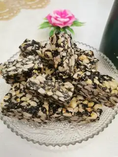 Sesame peanut sugar