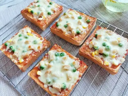 Toast pizza