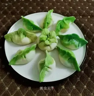 Emerald white dumplings