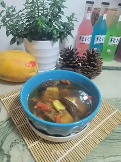 Bone stew of sheep belly
