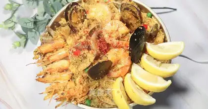 Spanish seafood quinoa