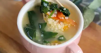 Quinobe green tomato soup
