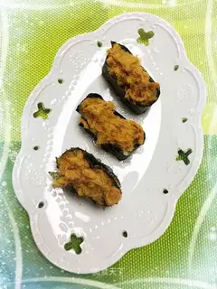 Warship meat sushi