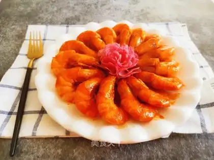 Rich flowers drive on shrimp