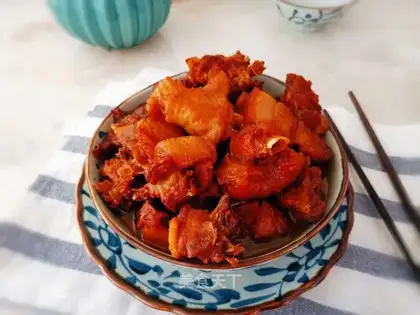 Red chicken is a flower