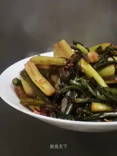 Sour spicy moss