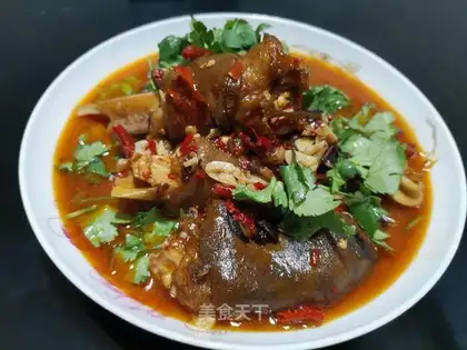 Spicy goat hoof