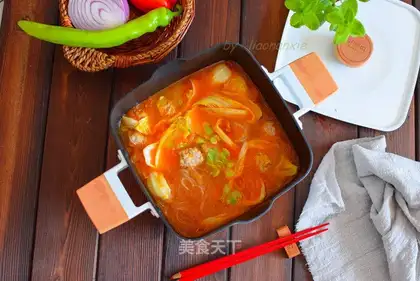 Tomato beefball soup