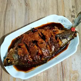 Red-burned mackerel