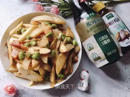 White sauce, soybeans
