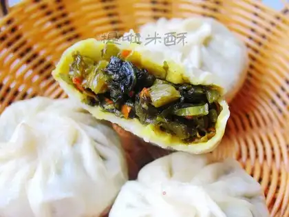 Spicy cabbage buns