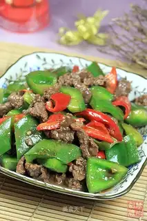 stir-fried beef with green pepper