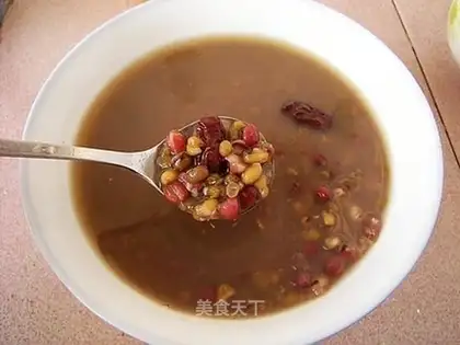 Red dates and beans porridge